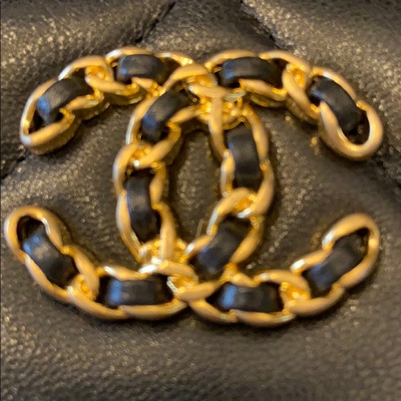 Authentic Chanel Quilted Zip Around Coin Purse - Picture 3 of 11